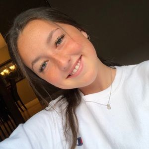 Meet your Posher, Lexie